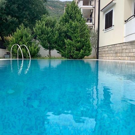 Lastochka.Mne Apartments Baosic Exterior foto