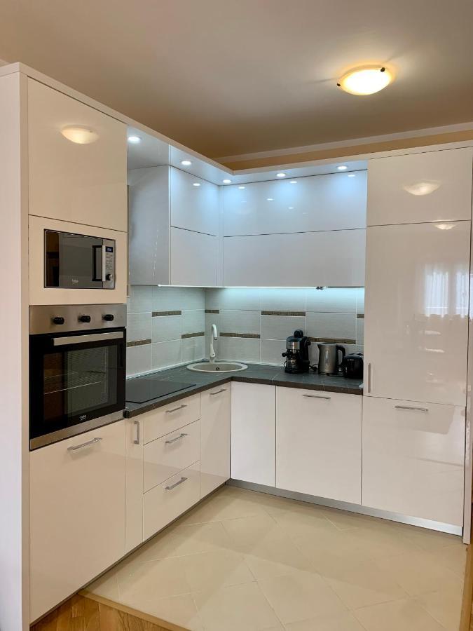 Lastochka.Mne Apartments Baosic Exterior foto