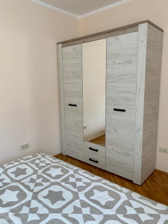 Lastochka.Mne Apartments Baosic Exterior foto