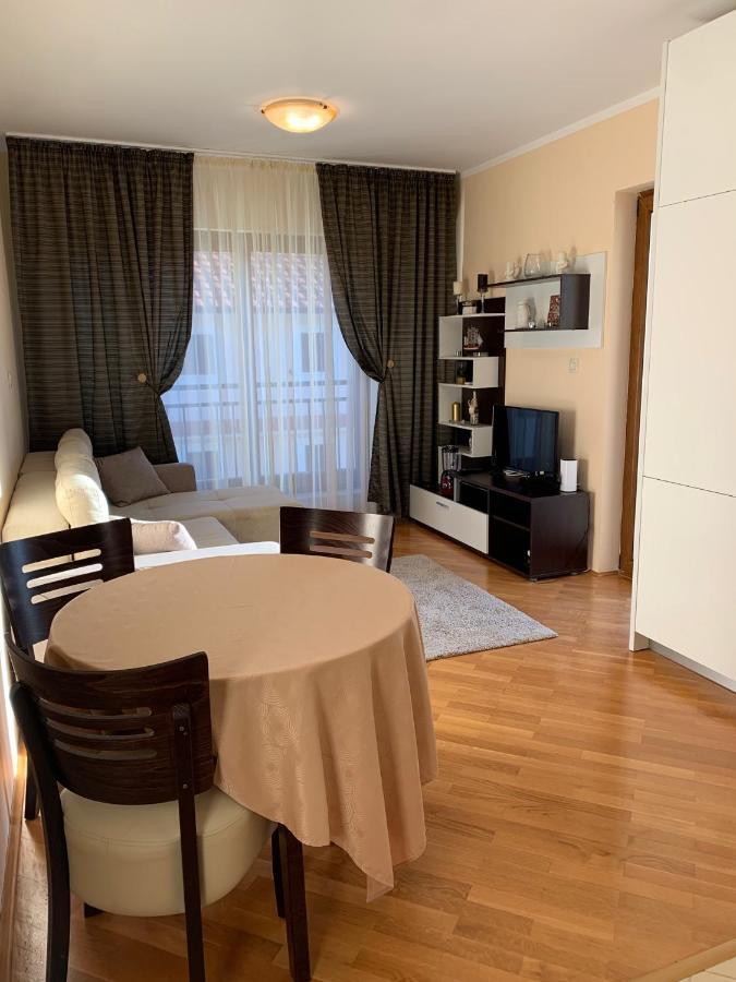 Lastochka.Mne Apartments Baosic Exterior foto