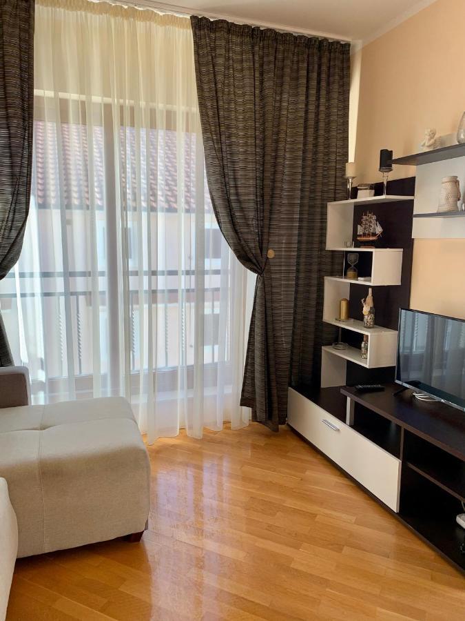 Lastochka.Mne Apartments Baosic Exterior foto
