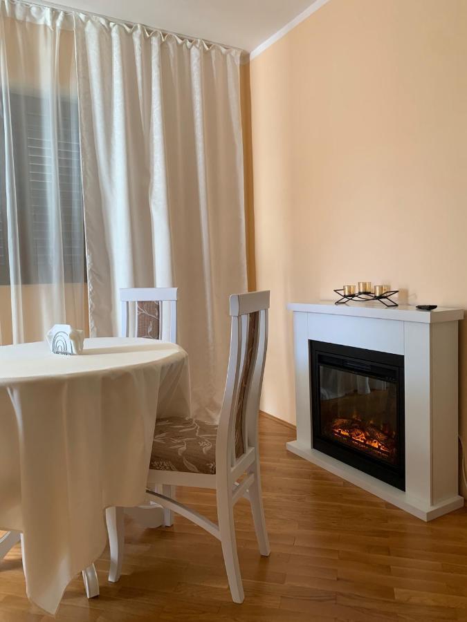 Lastochka.Mne Apartments Baosic Exterior foto